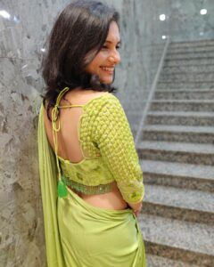 Ashwathy Warrier Instagram - Wore this gorgeous green saree recently for an evening reception party and I absolutely loved it! 

Styled by my one and only @mehndi_jashnani 

Saree designed by @sruthikannath22 
Thank you for this amazing custom made saree with beautiful & intricately designed blouse. 

It was such a satisfying experience wearing a saree after ages.The joy of wearing Indian clothes😍

Thank you both for the beautiful outfit 💕

#greensaree #blouse #reception #partywear #partysaree #designersarees #deaignerblouse #green #actor #model #indianwear #india #uk #london #diamonds #styling #elegant #beautiful #photoshoot #beautiful