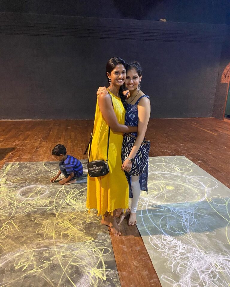 Ashwathy Warrier Instagram - Thank you my darling @keerthipandian and @rakesharr for such a wonderful time at Pondy. It’s been such a soul nourishing, fun and fulfilling few days. Grateful for the quality time spent and for all the beautiful people I could meet through both of you during this time. 😘💖 #fun #fullfillment #pondy #adishakti #qualitytime #quality #friends #friendship #love #joy
