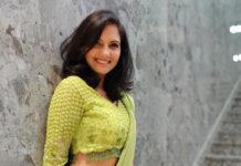 Ashwathy Warrier Instagram - Wore this gorgeous green saree recently for an evening reception party and I absolutely loved it! Styled by my one and only @mehndi_jashnani Saree designed by @sruthikannath22 Thank you for this amazing custom made saree with beautiful & intricately designed blouse. It was such a satisfying experience wearing a saree after ages.The joy of wearing Indian clothes😍 Thank you both for the beautiful outfit 💕 #greensaree #blouse #reception #partywear #partysaree #designersarees #deaignerblouse #green #actor #model #indianwear #india #uk #london #diamonds #styling #elegant #beautiful #photoshoot #beautiful