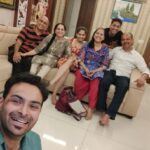 Ashwathy Warrier Instagram - Cherishing the best times I could have possibly asked for in recent days! It was an absolute famjam!! Love you all and miss you all too! Hope to do this more often @kiran_warrier @smithacwarrier @sachinwarrier @saanandwarrier @divyawarier @akash_ravikumar @manvichaudhary @dhruva.madhavan @divz.warrier #papi #kunni #newcousin😉 #famjam Bangalore, India