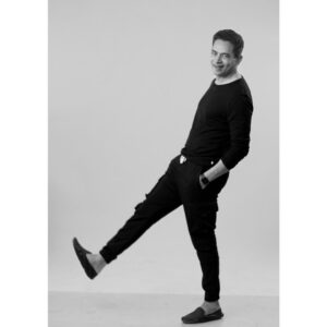 Atul Kulkarni Instagram - The latest shoot 😊 
Concept @kankanachakraborty_official 
📷 @mridulsen makeup @santoshgayke 
Edit @am_studioz_photography 
Assistant @ramprasad.regmi 
Special thanks to @sengupta.joyeeta @thetalentnetwork.in