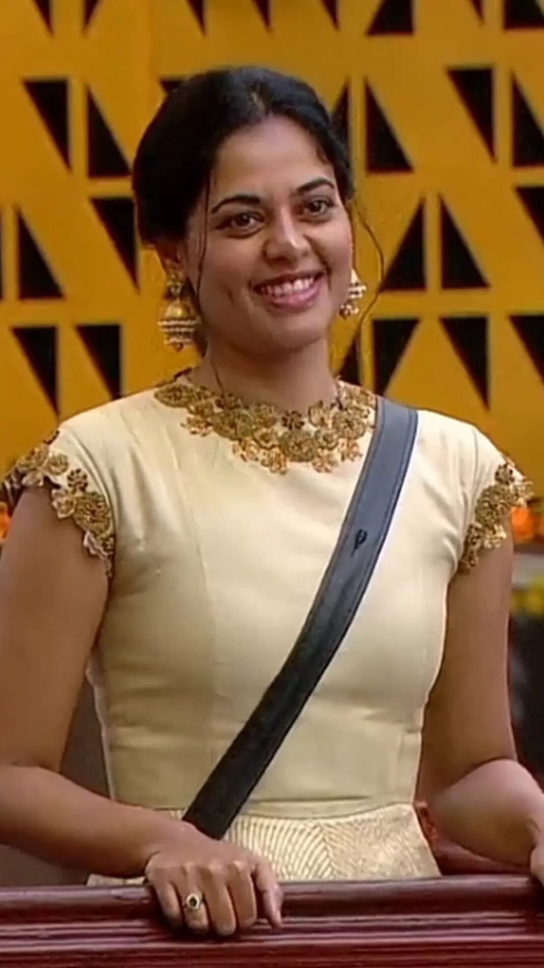 Bindu Madhavi Instagram - Thank you Nagarjuna garu ♥️ #bindumadhavi #biggbossnonstoptelugu #biggbosstelugu #BiggBossNonStop