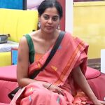 Bindu Madhavi Instagram - Saree love... #BinduMadhavi #BiggBossNonStop #Bbultimate #biggbossnonstoptelugu #biggbosstelugu