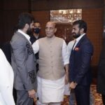 Charmy Kaur Instagram – Team #JGM meets honourable Defence minister of India ,Shri @rajnathsinghbjp ji at Delhi Last evening !!

@thedeverakonda #PuriJagannadh @puriconnects #RamuRaoJupally #SrikaraStudios @vish_666