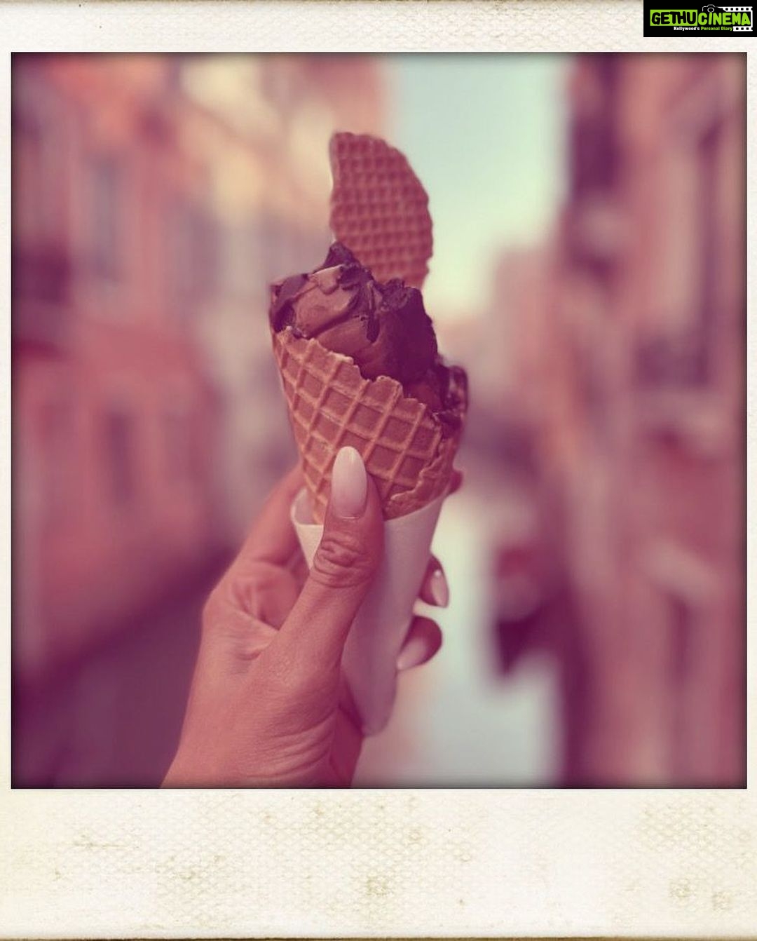 Deepika Padukone Instagram - Venice Photo Dump