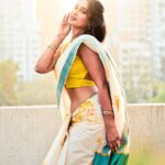 Deepti Sati Instagram - Catching 🔆 Vishu team : Saree : @turmerikofficial @darshan_bhanushali_photography @bhavesh_sanap @fotofilms_production @waghe_sairaj #vishu #instagood