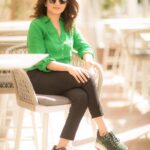 Dhivyadharshini Instagram - 8 is my birth number so 8 photos Chuma casual ah 💚 #ddneelakandan #dhivyadharshini #fashion #travel #cottonshirt #linenshirt #greenshoes #aldoshoes Chennai, India
