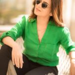 Dhivyadharshini Instagram - 8 is my birth number so 8 photos Chuma casual ah 💚 #ddneelakandan #dhivyadharshini #fashion #travel #cottonshirt #linenshirt #greenshoes #aldoshoes Chennai, India