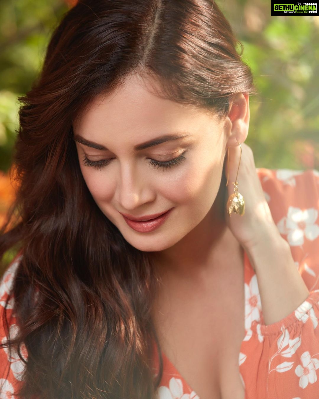 Dia Mirza Instagram - On this #WorldHealthDay make it a point to include spending time in nature as a part of your life. Nature heals, restores and balances our mind, body and soul. A healthy planet means a healthy world ππ³π―π¦ Do what you can to restore the balance of the natural world. #BeatPollution #GlobalGoals #SDGs #GenerationRestoration #IAmNature Photo by @shivamguptaphotography Top @summersomewhereshop Earrings @tangerinebiojewelry Styled by @theiatekchandaney Assisted by @jia.chauhan Managed by @exceedentertainment @shruti8711 India