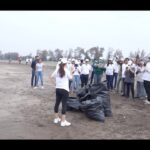 Dia Mirza Instagram - Grateful to have have been a part of the beginning of a Sustainable Beach Lifestyle Drive at Suruchi Beach Vasai(W) Mumbai by #SunteckFoundation and #UnitedWayMumbai supported by #SunteckRealty to beat plastic pollution. A big thank you to the hundreds of volunteers that joined us 🙌🏼🙏🏻 The efforts to clean up will continue to ensure this beach remains pristine and clean. @sunteckrealty @sunteck.foundation_ @unitedwaymumbai #pristinesuruchibeach #cleanenvironment #greenenvironment #vasai