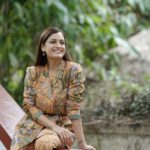 Dia Mirza Instagram - The wild always makes me smile 💚🐯🐘🌳 we chose this beautiful handcrafted creation to wear for our meeting of CEO’s for this years @wildlifetrustofindia #ClubNature. Thank you @ekastories.store for this outfit. Styled by @theiatekchandaney Assisted by @jia.chauhan Photo’s by @tony_samoth Location @spicevillage_cghearth #SustainableFashion #SlowFashion #SDGs #GlobalGoals #MadeInIndia Periyar, Thekkady