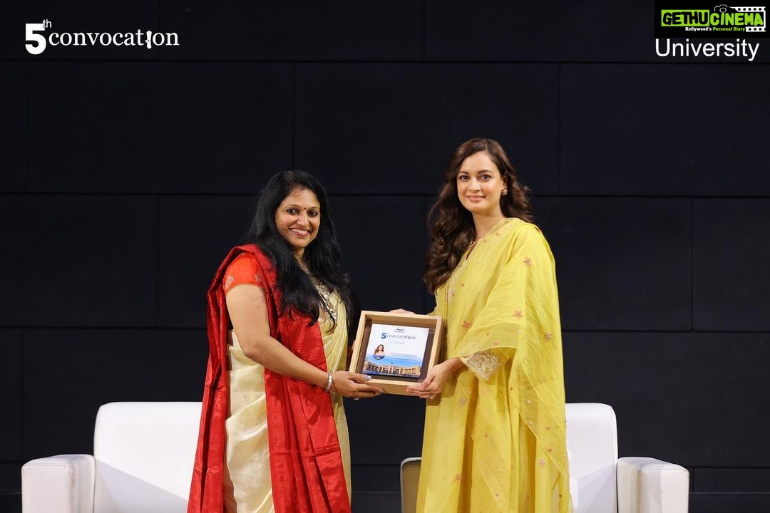 Dia Mirza Instagram - It only takes one โDiaโ to light up an entire room!๐๐ธ Sharing with you a few glimpses from our recently organized PU Talks edition with the guest speaker, Ms. Dia Mirza. From being a phenomenal actress to an active advocate for the environment as well as human rights, Ms. Dia Mirza has done it all with great poise. The PU Talks session consisted of an interactive Q & A segment where our students had the opportunity to discuss important issues and their solutions with the guest. A few students even came up with handmade gifts, art, and self-written poems for her. She then ended the session with an appeal to the youth about being more aware of the importance of environmental conservation. It was filled with love, laughter, learning, and some tears of joy with the big-hearted diva, Dia!โค #diamirza #5thPUConvocation #paruluniversity #PUTalks Vadodara, Gujarat, India