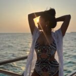 Divya Bharathi Instagram - All you need is love and sunsets🌤 Pc @oasiaugustina94 😘 @pickyourtrail @cocogirimaldives #Pickyourtrail #UnwrapTheWorld #LetsPYT #CocogiriMaldives #Cocogiri #Maldives