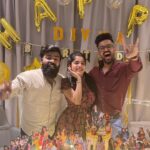 Divya Bharathi Instagram – Pure happiness✨ 
The feeling when you can’t stop smiling. Thank you everyone for making my b’day so special. I love you all!! #friendslikefamily