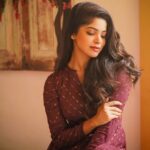 Divya Bharathi Instagram - What do I want to be when I grow up? Happy. I want to be happy. And useful, loved, loving, healthy, wise, free, strong... ✍️ Terri Guillemets