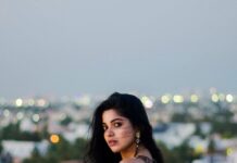 Divya Bharathi Instagram - 🤎🤎 Beautiful outfit @razak_creations Hair by @hairstylebyarty 📸 @pk_views