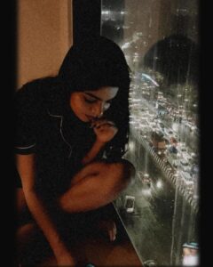 Divya Bharathi Instagram - Cuddle weather.
