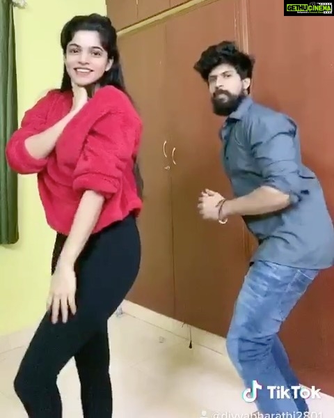 Divya Bharathi Instagram - Happy Birthday to my handsome little brother @mahi0665 built-in best friend for life and partner in everything. Forever.💗And for those of you who always ask: nope, we’re not twins! We may look alike but he’s actually one year younger to me😬