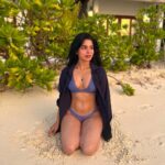 Divya Bharathi Instagram - Sun, sky, sea….in the mood of maldiveees🌊🏝🦈 Maldives