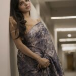 Divya Bharathi Instagram - Nenjorama nee enna seiyira?!💗 📸 @dwarakeshhhh