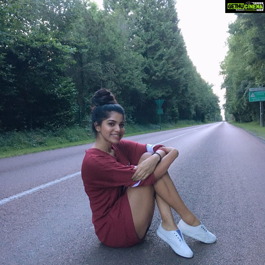 Divya Bharathi Instagram - Those were the days of pure madness and magic!❤️🧚🏼♀️ #takemeback #backin2018 Paris, France