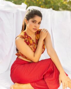 Divya Bharathi Instagram - I’ll be a grown up lady someday anyway. Let me be in love with who I am today. 🧚🏻‍♂️ Shot by @frames_by_nithin Outfit @sameenas.store