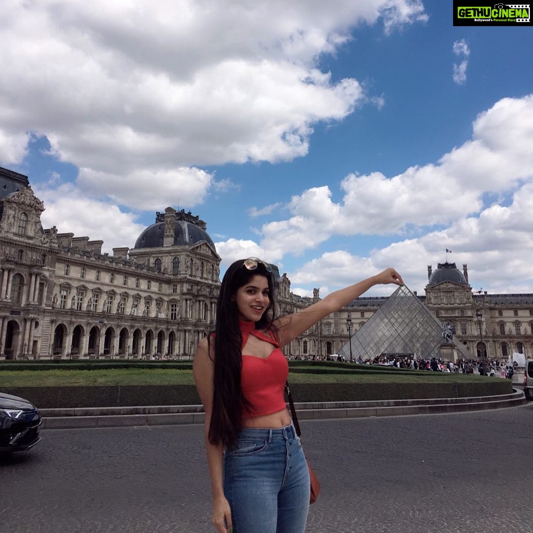 Divya Bharathi Instagram - Those were the days of pure madness and magic!❤️🧚🏼♀️ #takemeback #backin2018 Paris, France