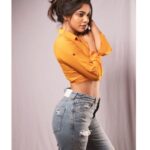 Divya Bharathi Instagram - Comfort and style?? Let’s go back to the basics ❤️ You can never go wrong with these boyfriend jeans by @hm that is typically fitted at the hips, with a more relaxed fit through the legs. You can pair it with a crop top, shirt or a cami and you’ve got yourself a comfortably stylish look to take on the day! Now available at hm.com Shot by @navneethbalachanderan MuaH @blushbynamithasapkota
