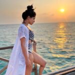 Divya Bharathi Instagram – All you need is love and sunsets🌤

Pc @oasiaugustina94 😘

@pickyourtrail @cocogirimaldives

#Pickyourtrail #UnwrapTheWorld #LetsPYT #CocogiriMaldives #Cocogiri #Maldives