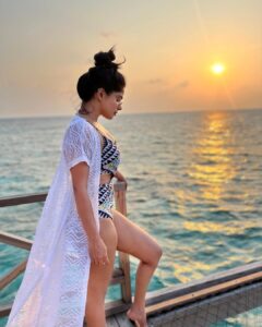 Divya Bharathi Instagram - All you need is love and sunsets🌤

Pc @oasiaugustina94 😘

@pickyourtrail @cocogirimaldives

#Pickyourtrail #UnwrapTheWorld #LetsPYT #CocogiriMaldives #Cocogiri #Maldives