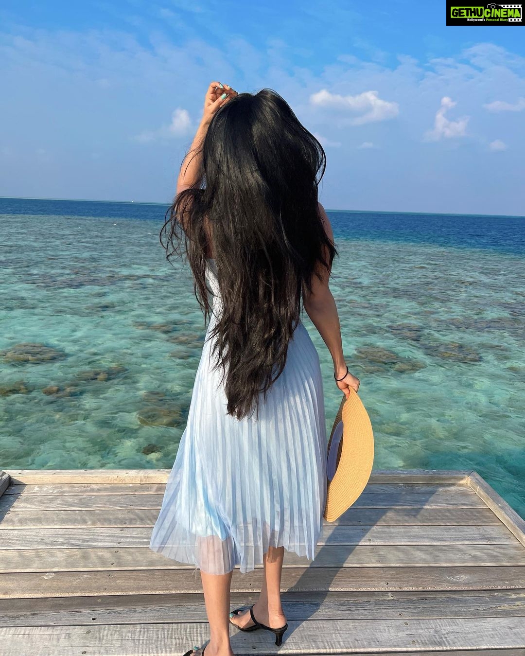 Divya Bharathi - 670.9K Likes - Kinda left my heart in Maldives 🌊🏝
📸 @oasiaugustina94