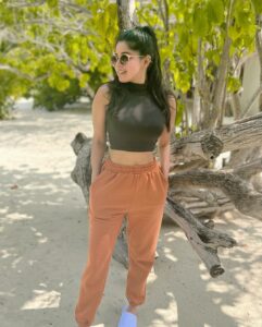 Divya Bharathi Instagram - Kinda left my heart in Maldives 🌊🏝

📸 @oasiaugustina94