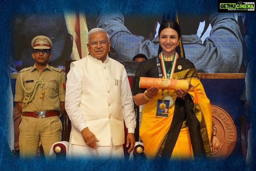 Divyanka Tripathi Instagram - Whilst getting honored, more than the trophy, important is- who's presenting the award, what platform it is, who are your fellow awardees and in who's presence you receive it. It was a moment of sheer pride ~ -Receiving the honor by respectable Governor of MP Sri Mangubhai Patel ji -Juried by Former Chief Justice of India, Justice KG Balakrishnan ji -Amongst awardees like Resptd CM Sri Shivrajsingh Chauhan ji, Padmvibhushan Srimati Teejan Bai ji, Padmbhushan Sri Banwari Lal Chouksey ji, Mayor of Indore Resptd Smt Malini Gaur ji and few other eminent personalities and exemplary talent of India. -In presence of several dignitaries & more importantly MY FAMILY ! Thank you Champions Of Change for refueling my aspirations!š #ChampionsOfChange @championsofchangeawards #Culture