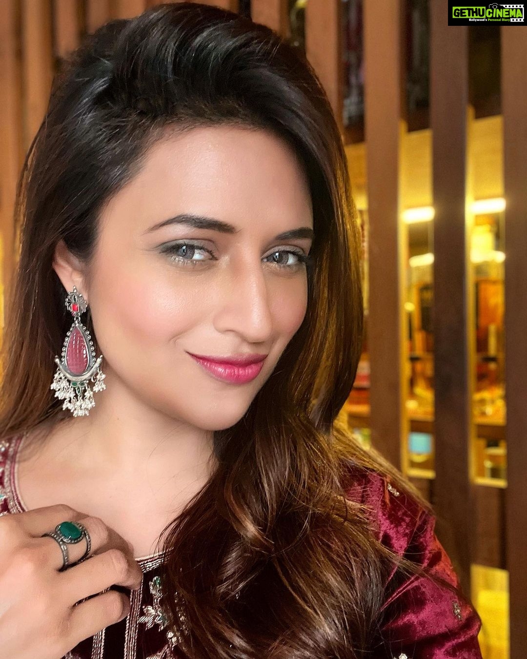 divyankatripathi #divyankatripathidahiya #vivek #vivekdahiya  #yehhaimohabbatein #divyanka #ishita #ishitabhalla #ishitaramanbhalla  #ishra… | Instagram