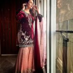 Divyanka Tripathi Instagram - Woh Makhmali Shaam 🌅 #IftarReady Styled by @stylingbyvictor @sohail__mughal___ Outfit @jiyabyveerdesignstudio Jewellery @abhilasha_pret_jewelry