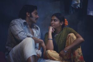 Dushara Vijayan Instagram - எல்லா கனவுகளும் நிஜம் ஆகுமான்னு என்ன கேட்டா எனக்கு தெரியாது, ஆனா ஜூலை 22, என் வாழ்னாளில் மறக்க முடியாத ஒரு அனுபவம் ஆகிருச்சு. சார்ப்பட்டாவின் வெற்றி இது. என்னால வார்த்தைகலால சொல்ல முடியாத வெற்றி! குடுத்த வேலைய ஒழுங்கா பன்னிருக்கேன்னு ரொம்ப மனசுக்கு நிம்மதியாவும் சந்தோஷமாவும் இருக்கு. மாரியம்மா என் வாழ்க்கைல ரொம்ப சந்தோஷத்த தந்திருக்கா, எல்லாரும் அவள கொண்டாடுரத அவ்வளவு அழகா என்ன ஃபீல் பன்ன வச்சுட்டா. எல்லாரும் இந்த பொண்ணு வேணாம்னு சொன்னப்ப இவதான் மாரியம்மானு ஆணி தனமா நம்புன ரஞ்சித் ஐய்யாவுக்கு எவ்வளவு நன்றி சொன்னாலும் ஈடாகாது. எல்லாருக்கும் ஒரு சின்ன நம்பிக்கை போதும், எத வேணும்னாலும் பன்னிரலாம். அப்படி ஐய்யா நம்பி, நான் உயிர் குடுத்தவ மாரியம்மா. நான் ரொம்ப விரும்பி மாரியம்மாவாக நடிச்சேன். முதல் பெரிய படம், நீங்க ஒவ்வொருத்தரும் வாழ்த்துகள் சொல்லும்போது ரொம்ப மெய் சிலிர்க்குது, ரொம்ப பயமும் வருது. பெரிய நன்றி எல்லாருக்கும் மாரியம்மாவ சரியான வகைல புரிஞ்சுகிட்டதுக்கு. படத்துல என் கூட நடிச்ச எல்லாருக்கும் நன்றி மட்டும் சொன்னா பத்தாது. கபிலன் எனக்கு ஒரு பெரிய உருதுணையா இருந்தாரு. படத்துல நடிச்ச எல்லாருமே அவங்க நடிப்பு கொண்டாடப்படனும்னு தான் நடிச்சு இருக்கோம். துணை எழுத்தாளர் தமிழ் பிரபா அண்ணனுக்கு ரொம்ப நன்றி சொல்லனும், அவ்வளவு சரளமாக நான் வடசென்னை பேச்சு வழக்கு பேசுரதுக்கு அவர் ஒரு முக்கிய காரணம்.