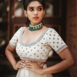 Dushara Vijayan Instagram - Shot by : @aarontheobed Assist : @kaybee_gram @travel.balaji_yadhav Outfit : @ashwin.thiyagarajan Jewellery : @mspinkpantherjewel Hair : @puii_c_ammy Makeup : @chisellemakeupandhair Location : @eastcoast_madrassquare Chennai, India