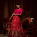 Dushara Vijayan Instagram – Shot by : @parvathamsuhasphotography 
Assistance : @greyshadowphotography 
Make up : @salomirdiamond 
Assistance : @chellysmakeupandhair 
Hair : @puii_c_ammy 
Decor : @weddingchakra 
Blouse : @stylemuze 
Skirt : @weaveinindia 
Jewellery : @yuvaanjewels Chennai, India