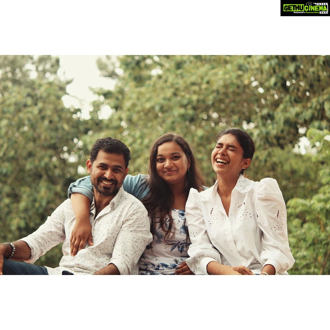 Dushara Vijayan Instagram - It doesn’t matter how long I know you guys,I just know we are the best emotion together✨ You guys are more fun than anyone or anything I know,including the bubble wrap😂 . . . I totally know that I’m funny and crazy yet you guys chose me😂😂😂 I love you guys🤍✨ Dindigul, Tamil Nadu