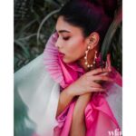 Dushara Vijayan Instagram - Shot by : @who.is.wfa @waseemfahmed @p.pugsley Styling : @stylemuze Cape : @mint_closet32 H&M : @renuka_mua Fika Chennai