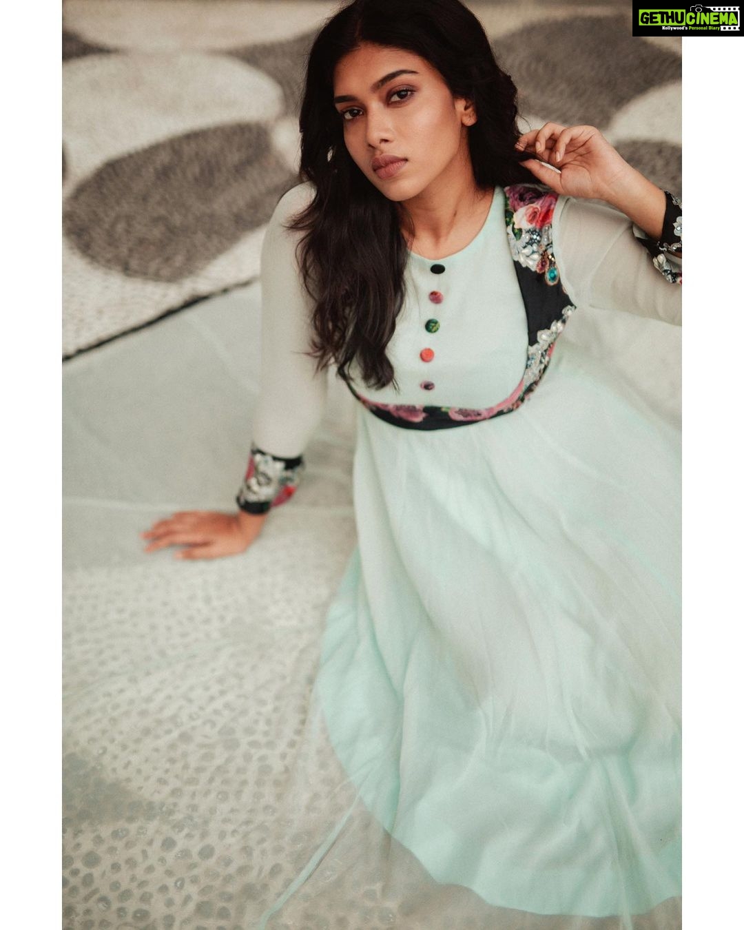 Dushara Vijayan Instagram - Shot by the super talented : @soozanapvan Label : @eclectic.by.zafrun Co-ordination : @drinkteaandread Hair : @puii_c_ammy Make up : @salomirdiamond www.dusharaofficial.com #dusharaofficial #actor #actress #model #indianmodel #indianactor #indianactress #fashion #design #photoshoot #indian #southindian #stylist #makeup #artist #fashionmodel #style #modeling The Leela Palace Chennai