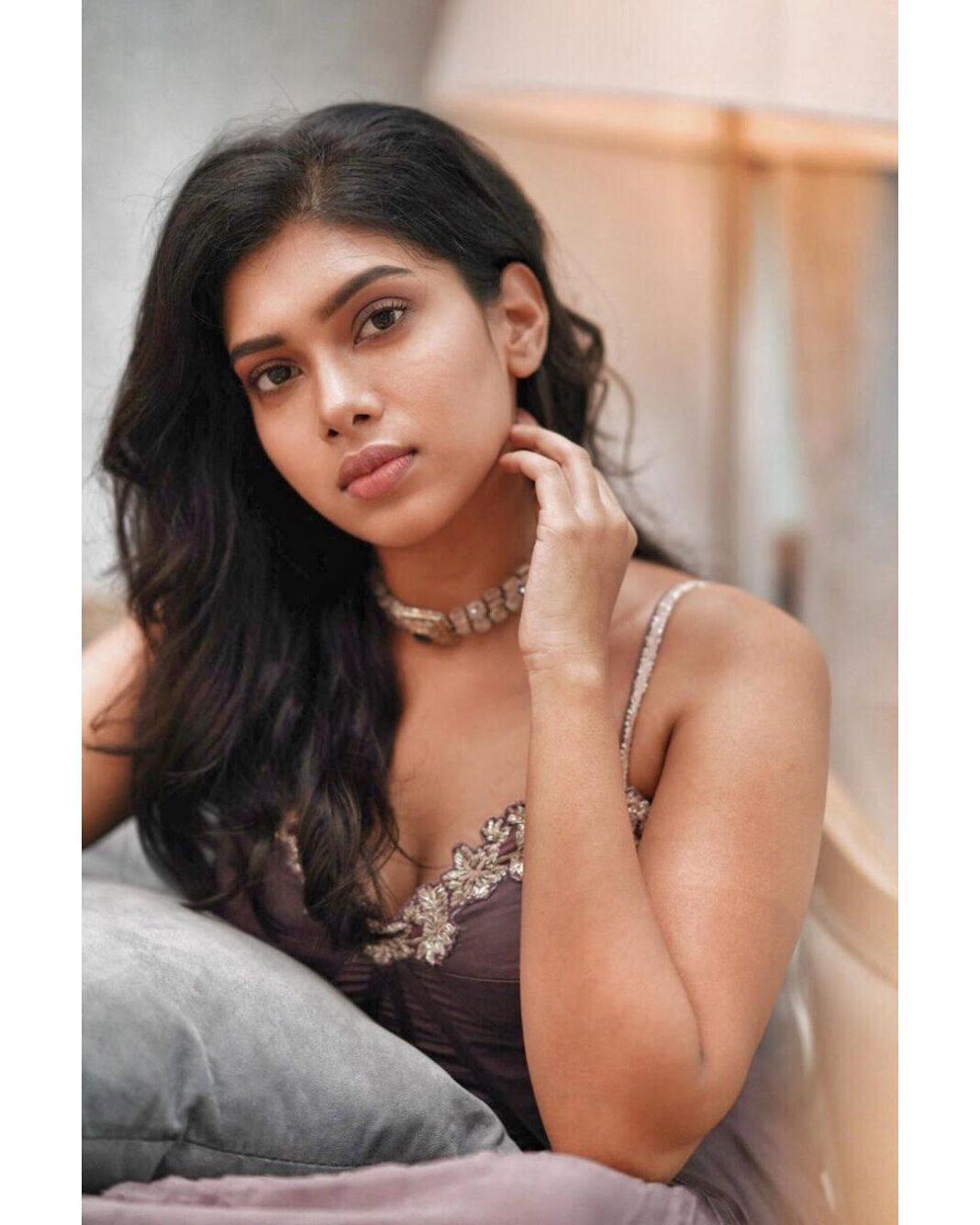 Dushara Vijayan Instagram - Shot by : @karthiksippy Outfit : @bandananarulaofficial Styling : @dushara_vijayan Makeup : @thewhimsicalbrushe Hair : @puii_c_ammy Accessories : @rimliboutique Location : @fikachennai www.dusharaofficial.com #dusharaofficial #actor #actress #model #indianmodel #indianactor #indianactress #fashion #design #photoshoot #indian #southindian #stylist #makeup #artist #fashionmodel #style #modeling Fika Chennai