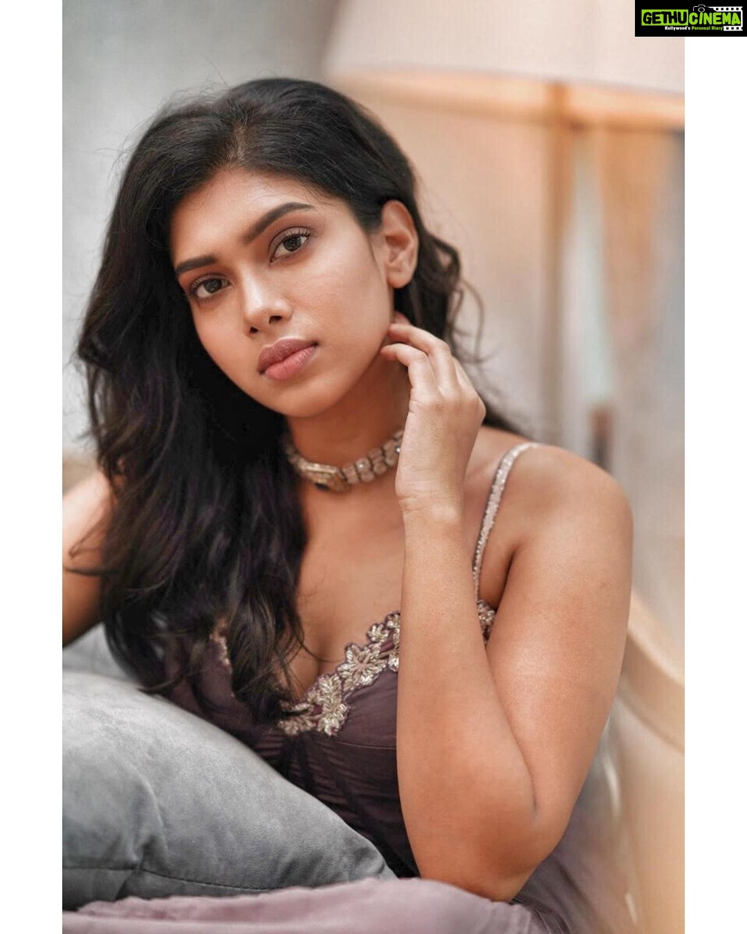 Dushara Vijayan Instagram - Shot by the super talented : @soozanapvan Label : @eclectic.by.zafrun Co-ordination : @drinkteaandread Hair : @puii_c_ammy Make up : @salomirdiamond www.dusharaofficial.com #dusharaofficial #actor #actress #model #indianmodel #indianactor #indianactress #fashion #design #photoshoot #indian #southindian #stylist #makeup #artist #fashionmodel #style #modeling The Leela Palace Chennai