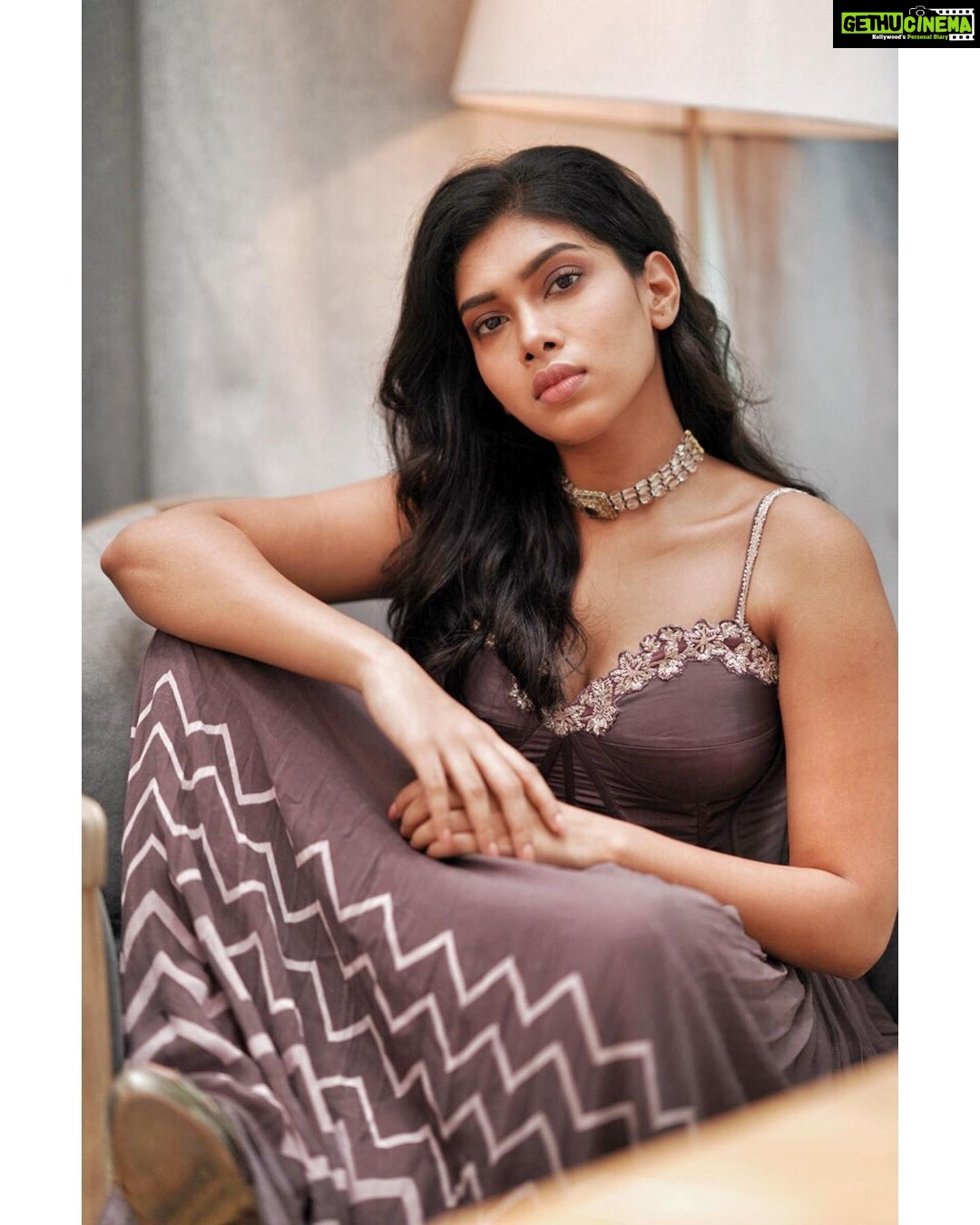 Dushara Vijayan Instagram - Shot by the super talented : @soozanapvan Label : @eclectic.by.zafrun Co-ordination : @drinkteaandread Hair : @puii_c_ammy Make up : @salomirdiamond www.dusharaofficial.com #dusharaofficial #actor #actress #model #indianmodel #indianactor #indianactress #fashion #design #photoshoot #indian #southindian #stylist #makeup #artist #fashionmodel #style #modeling The Leela Palace Chennai