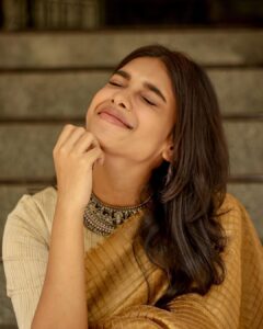 Dushara Vijayan Instagram - Shot by : @hakunamatatasai Jewellery : @theamethyststore Wearing : @sitaaraonline . . . www.dusharaofficial.com #dusharaofficial #actor #actress #model #indianmodel #indianactor #indianactress #fashion #design #photoshoot #indian #southindian #stylist #makeup #artist #fashionmodel #style #modeling Chennai, India