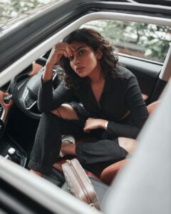 Dushara Vijayan Instagram - Just Gucci things! . . . Shot by : @raazphotography Hair stylist : @puii_c_ammy Bag and shoes : @gucci Chennai, India