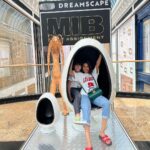 Erica Fernandes Instagram - Aao Sikhao Tume Ande Ka Funda Yeh Nahin Pyare Koi Maamule Banda 😝 #funtimes #madness #hum Mall of the Emirates