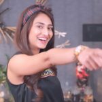 Erica Fernandes Instagram - Moj app pe apni video banao aur India's Got Talent ke celebs se milne ka aur 5 lakh jeetne ka mauka pao #mojbanahithoja