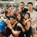 Erica Fernandes Instagram - We were a different kind of Mad family onscreen. But we are a completely different kinda mad family offscreen.