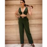 Eshanya Maheshwari Instagram - Pick your poison 🧪😉 Outfit designed by my talented mom @maheswariswati 💚 #classy #sassy #ootd #fashionista #styleblogger #esshanyamaheshwari #esshanya #fashionblogger Delhi, India